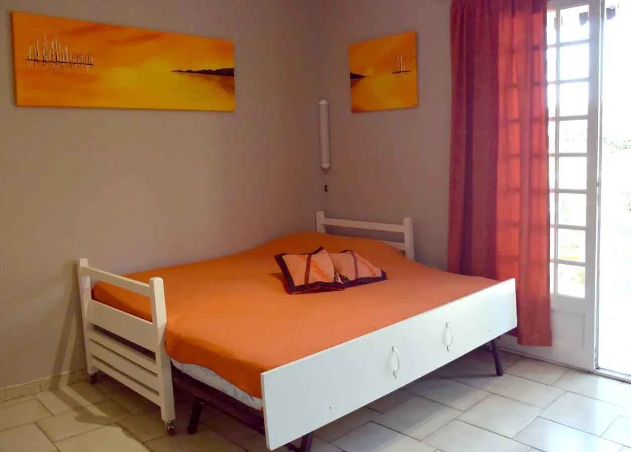 Appartements Dans Villa En Rez De Jardin Hyères Appartamento