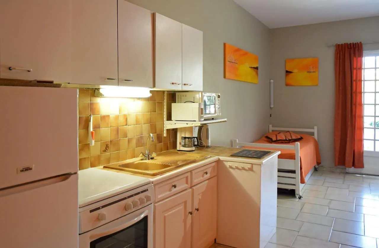 Appartamento Appartements Dans Villa En Rez De Jardin Hyères Francia