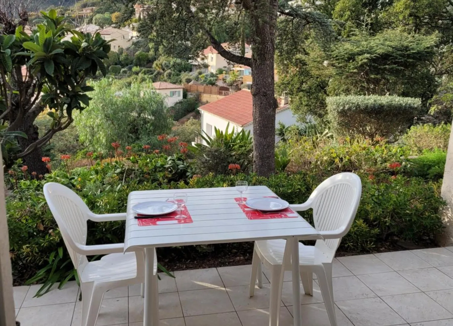Appartements Dans Villa En Rez De Jardin Hyères Francia